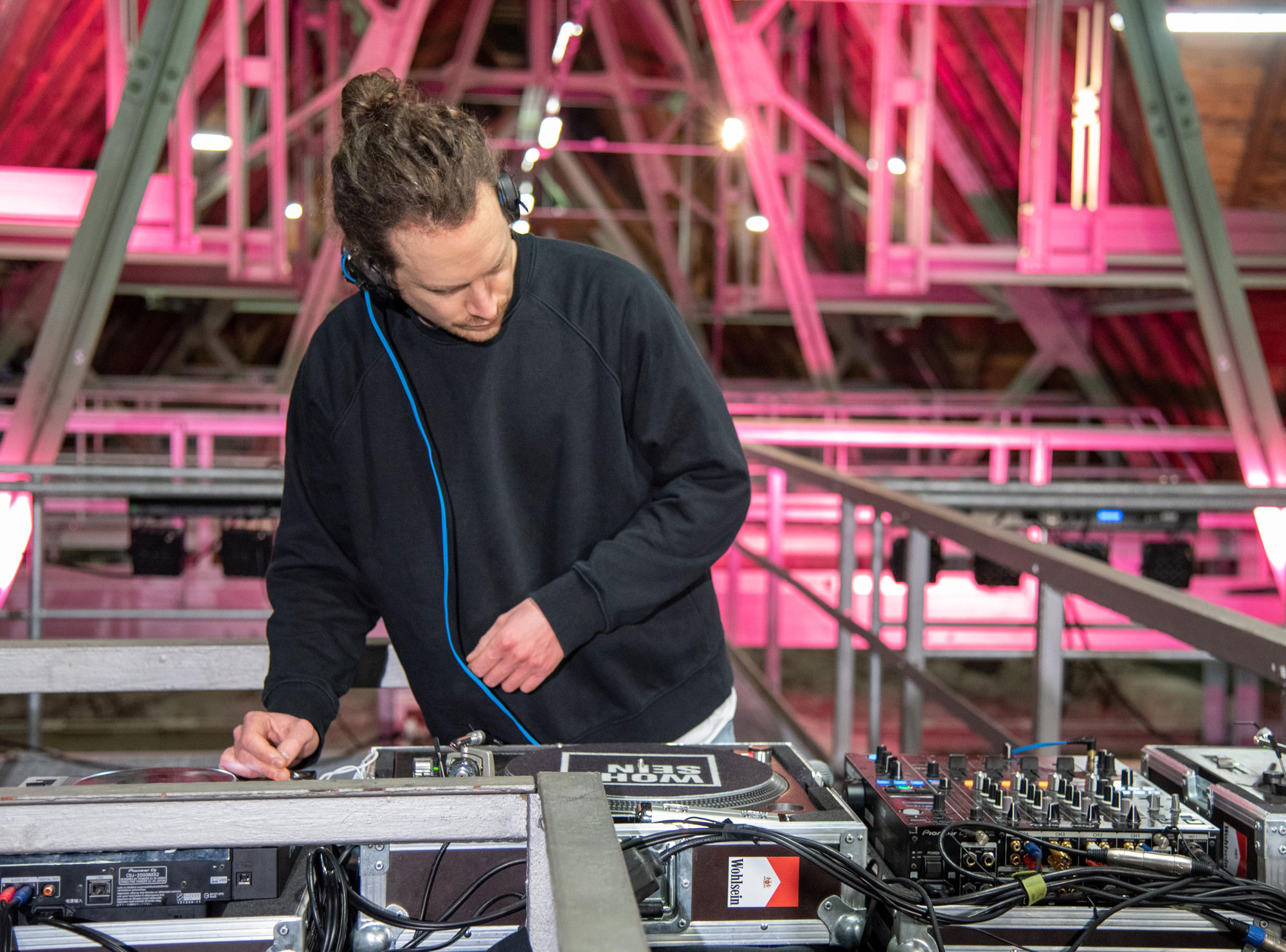 Dachstuhl des Paderborner Domes wird zur DJ-Bühne