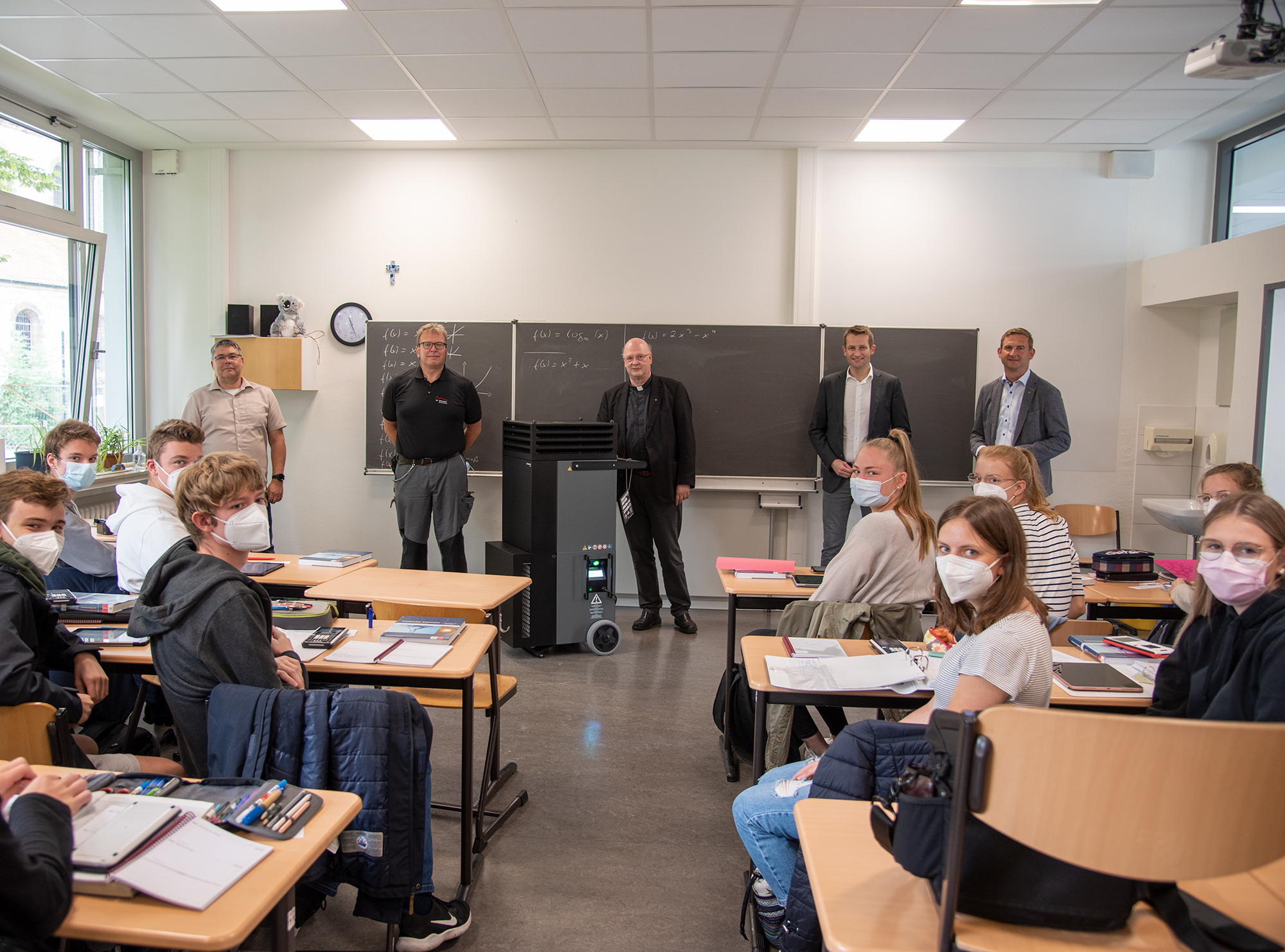 Erzbistum stattet seine Schulen mit 650 Luftreinigungsgeräten aus