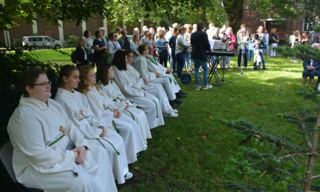 Eröffnung und Einweihung des neuen Gemeindezentrums in Liebfrauen, Beckhausen